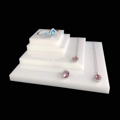Moderne Mode-Tischplattenacrylschmuck-Anzeigen-Halsketten-Stand-Blöcke