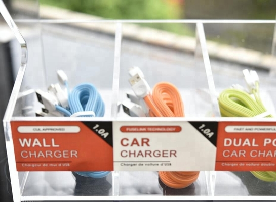 Acrylhandy-zusätzlicher Ausstellungsstand für das Usb-Kabel-Kristallpolnisch