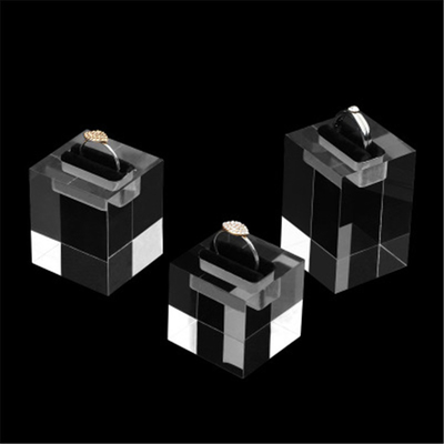 Dauerhafte Acrylschmuck-Anzeige, modernes Klarglas-einzigartiger Ring-Halter